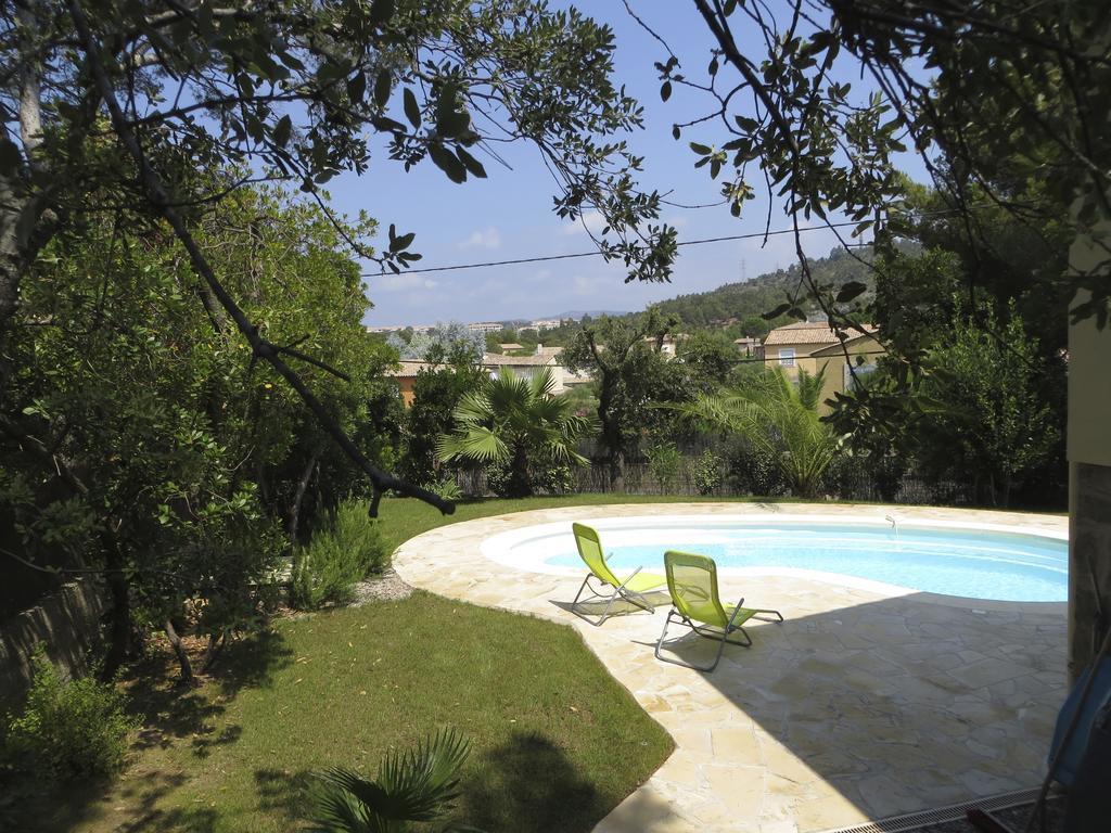 Appartement Dans Villa St Raphael Saint-Raphaël Zimmer foto